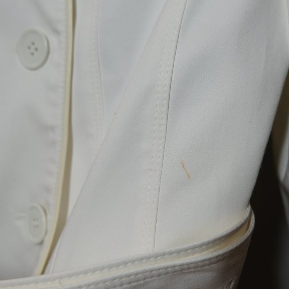 Burberry Short Belted Jacket - Picture 10 of 10